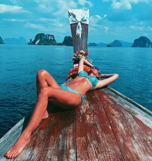 Sonya Kraus feet photo thumbnail
