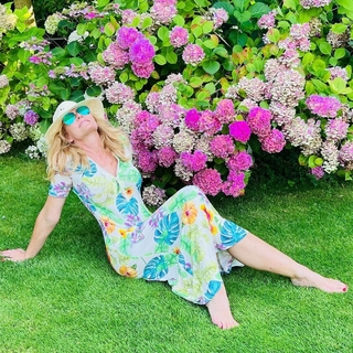 Sonya Kraus feet photo thumbnail