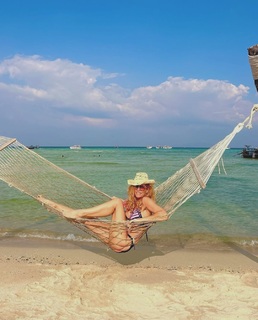 Sonya Kraus feet photo thumbnail