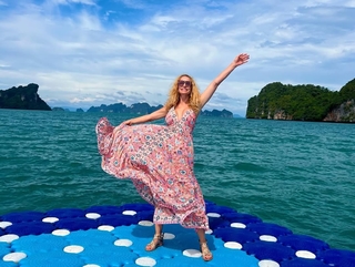Sonya Kraus feet photo thumbnail
