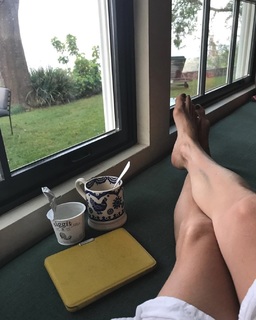 Sonya Walger feet photo thumbnail