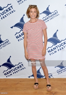 Sonya Walger feet photo thumbnail