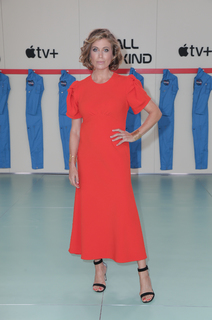 Sonya Walger feet photo thumbnail