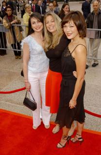 Sonya Walger feet photo thumbnail