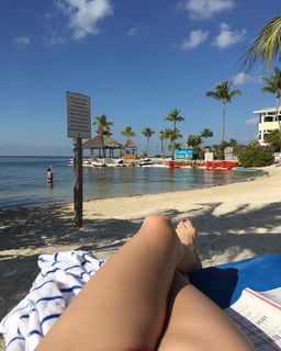 Sonya Walger feet photo thumbnail