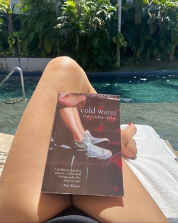 Sonya Walger feet photo thumbnail