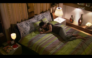 Soo Ae feet photo 4