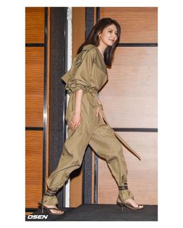 Sooyoung Choi feet photo thumbnail