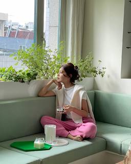 Sooyoung Choi feet photo thumbnail