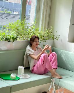 Sooyoung Choi feet photo thumbnail