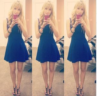 Sophia Abrahão feet photo thumbnail