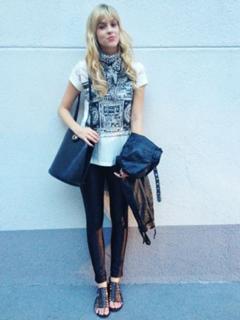 Sophia Abrahão feet photo thumbnail