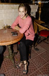 Sophia Abrahão feet photo thumbnail