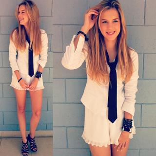 Sophia Abrahão feet photo thumbnail