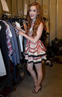 Sophia Abrahão feet photo thumbnail