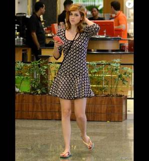 Sophia Abrahão feet photo thumbnail