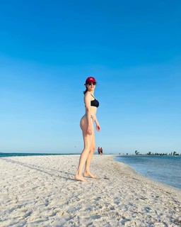 Sophia Abrahão feet photo thumbnail