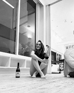 Sophia Abrahão feet photo thumbnail