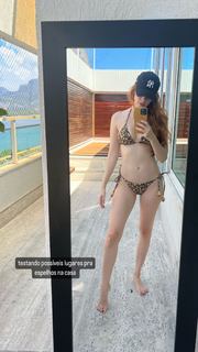 Sophia Abrahão feet photo thumbnail