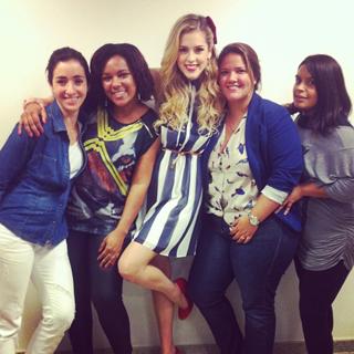 Sophia Abrahão feet photo thumbnail