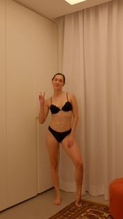 Sophia Abrahão feet photo 13