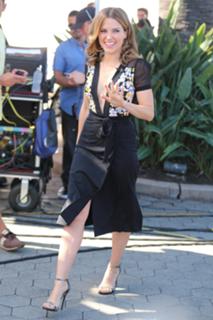 Sophia Bush feet photo thumbnail