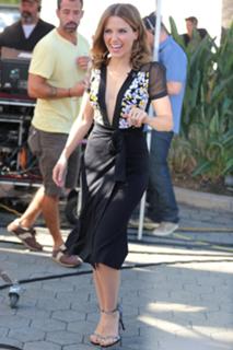 Sophia Bush feet photo thumbnail