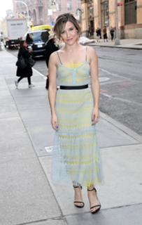 Sophia Bush feet photo thumbnail