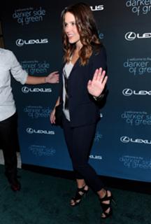 Sophia Bush feet photo thumbnail