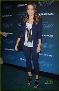 Sophia Bush feet photo thumbnail