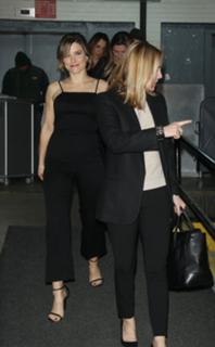 Sophia Bush feet photo thumbnail