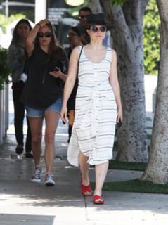 Sophia Bush feet photo thumbnail