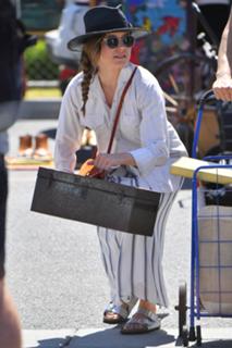 Sophia Bush feet photo thumbnail