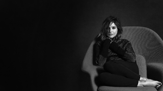 Sophia Bush feet photo thumbnail