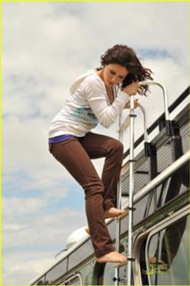 Sophia Bush feet photo thumbnail