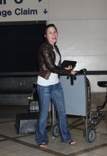 Sophia Bush feet photo thumbnail
