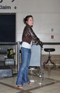 Sophia Bush feet photo thumbnail