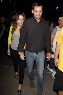 Sophia Bush feet photo thumbnail