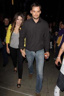 Sophia Bush feet photo thumbnail