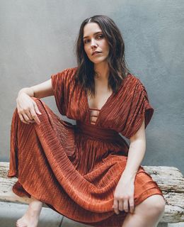 Sophia Bush feet photo thumbnail