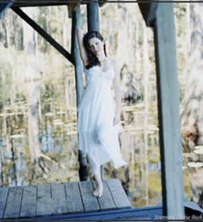 Sophia Bush feet photo thumbnail