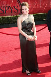 Sophia Bush feet photo thumbnail