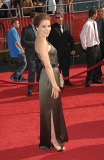 Sophia Bush feet photo thumbnail