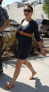 Sophia Bush feet photo thumbnail