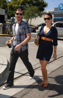 Sophia Bush feet photo thumbnail