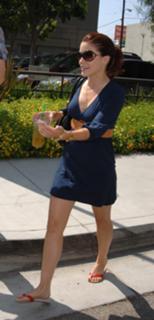 Sophia Bush feet photo thumbnail