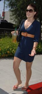 Sophia Bush feet photo thumbnail