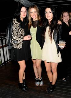 Sophia Bush feet photo thumbnail