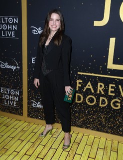 Sophia Bush feet photo thumbnail
