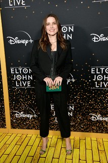 Sophia Bush feet photo thumbnail